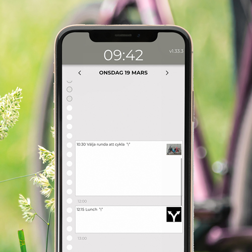 Mobiltelefon som visar individ-appen i Boet.